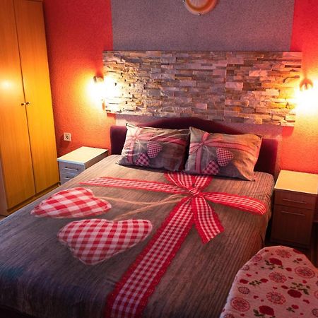 Apartments Marijana Tivat Bagian luar foto