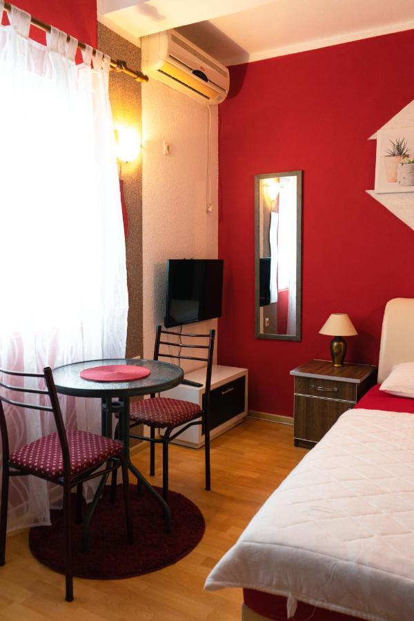 Apartments Marijana Tivat Bagian luar foto