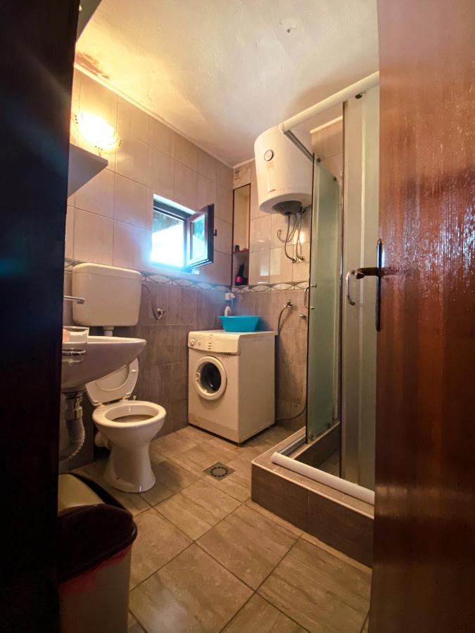 Apartments Marijana Tivat Bagian luar foto
