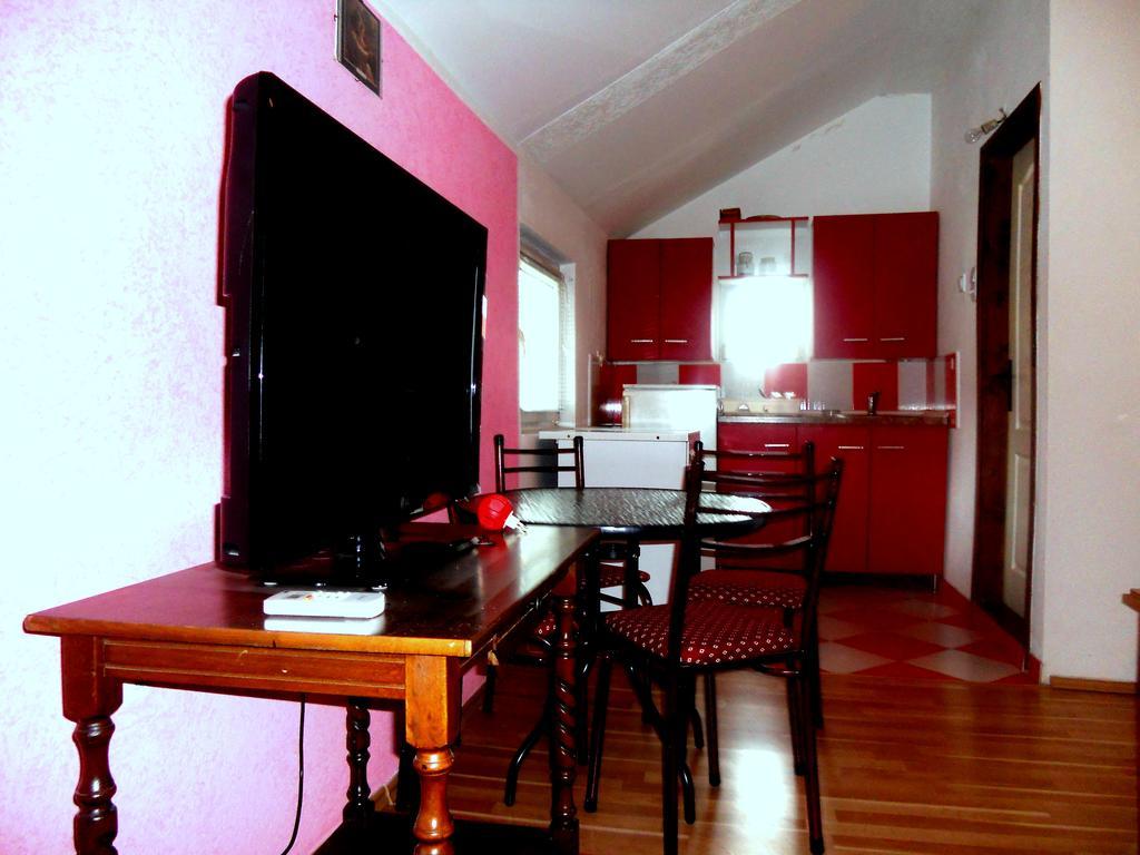 Apartments Marijana Tivat Bagian luar foto
