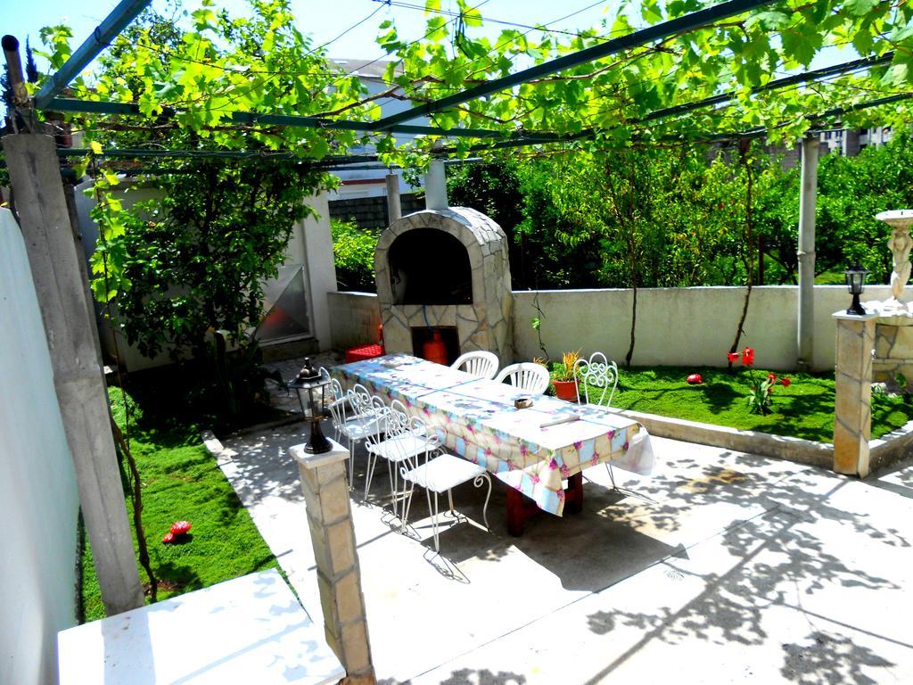 Apartments Marijana Tivat Bagian luar foto