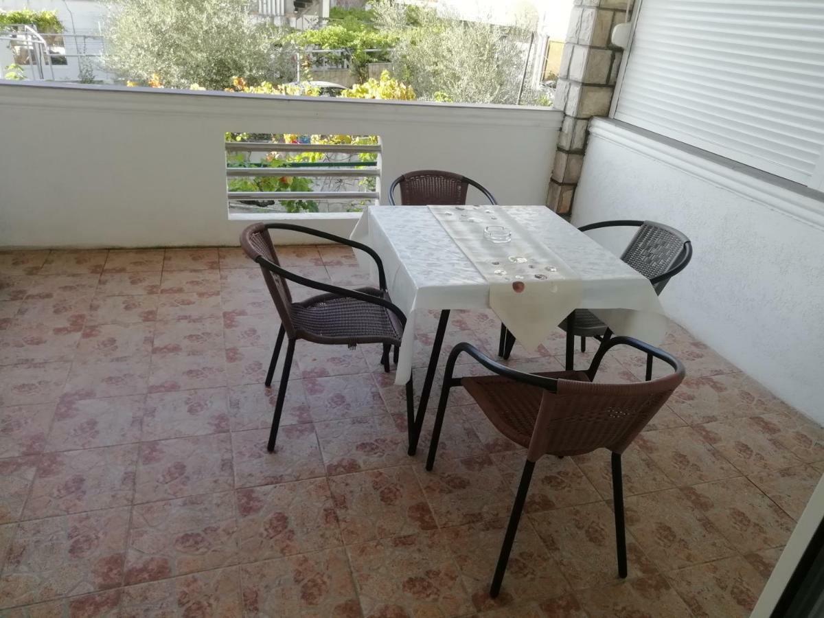 Apartments Marijana Tivat Bagian luar foto